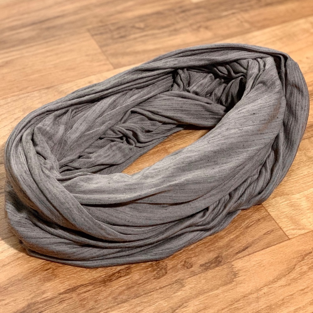Loveappella Novelty Circle Infinity Scarf
